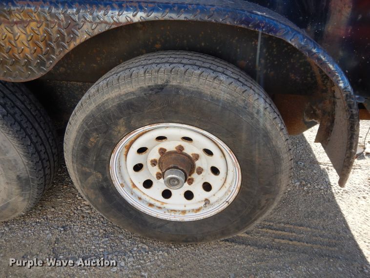 image for item DI8128 2004 H&H dump trailer