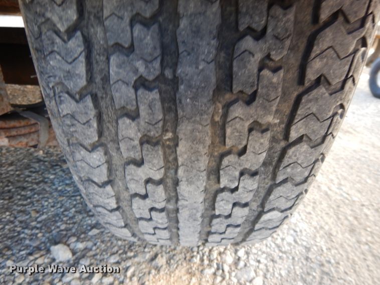 image for item DI8128 2004 H&H dump trailer