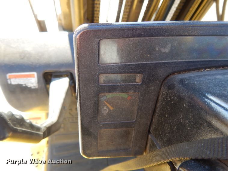 image for item DI8238 Hyster S50XM  forklift