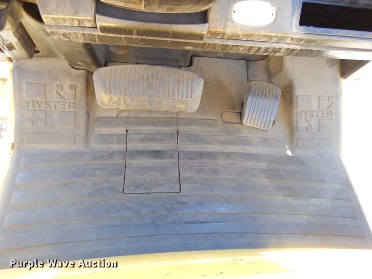 image for item DI8238 Hyster S50XM  forklift