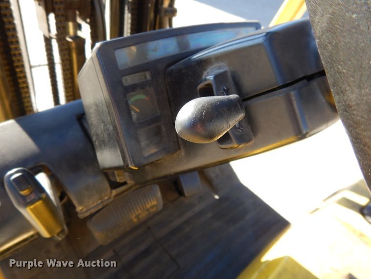 image for item DI8238 Hyster S50XM  forklift