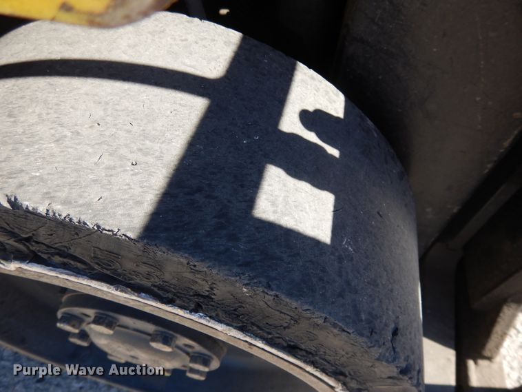 image for item DI8238 Hyster S50XM  forklift