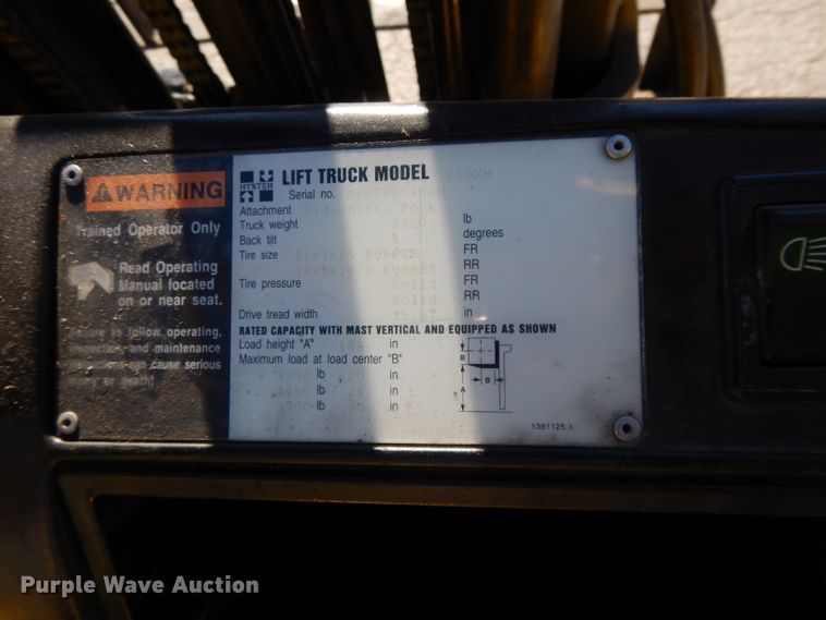 image for item DI8238 Hyster S50XM  forklift