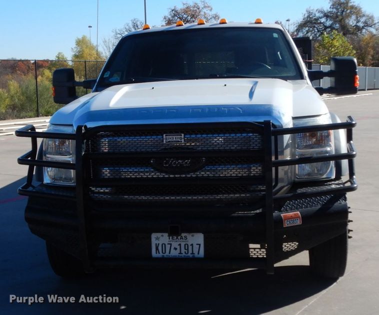 image for item DJ8131 2012 Ford F550 Super Duty  Crew Cab flatbed truck