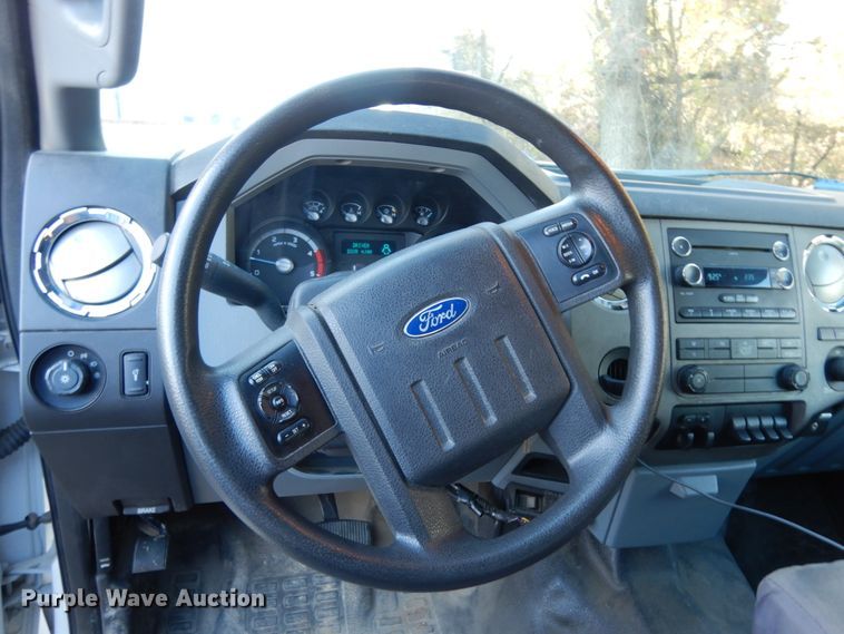 image for item DJ8131 2012 Ford F550 Super Duty  Crew Cab flatbed truck