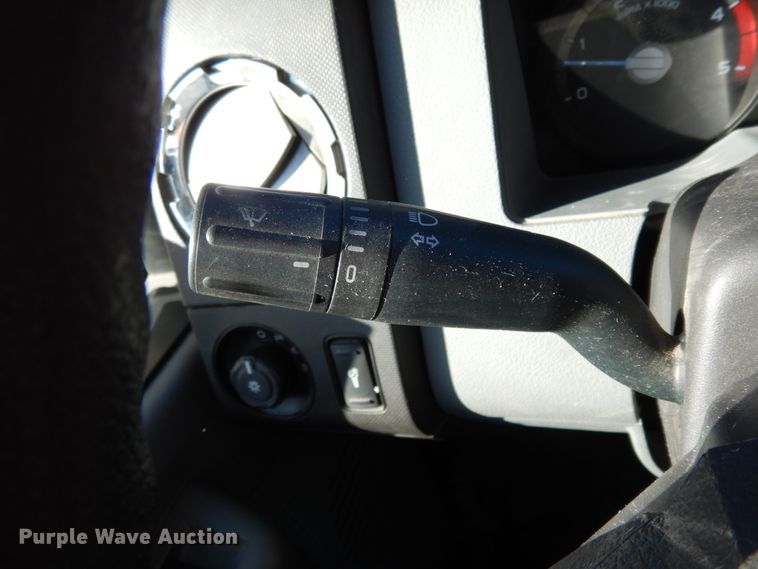 image for item DJ8131 2012 Ford F550 Super Duty  Crew Cab flatbed truck