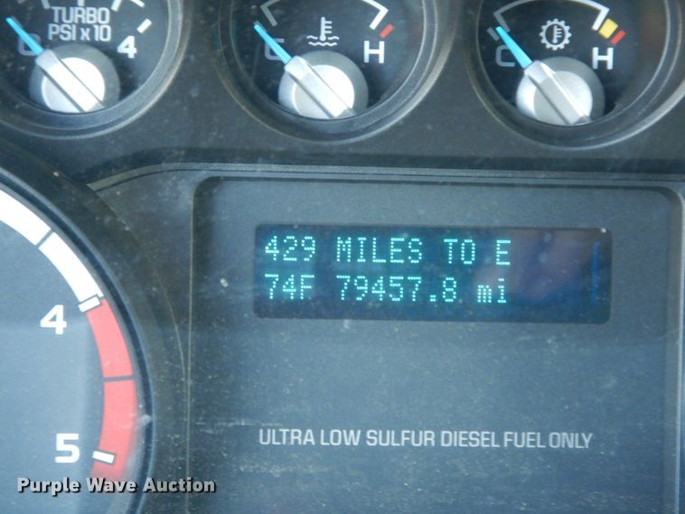 image for item DJ8131 2012 Ford F550 Super Duty  Crew Cab flatbed truck