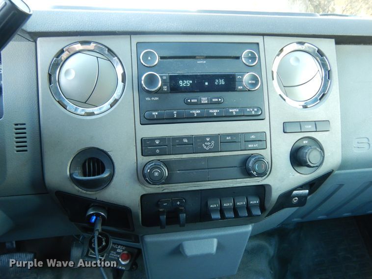 image for item DJ8131 2012 Ford F550 Super Duty  Crew Cab flatbed truck