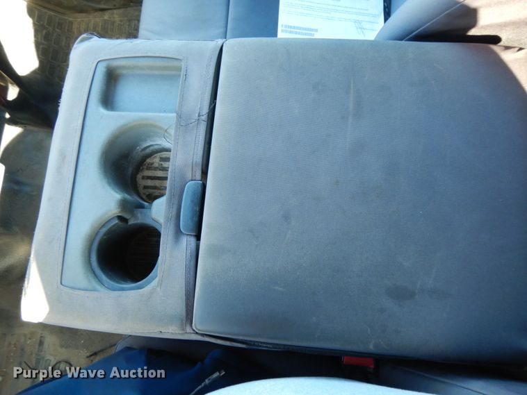 image for item DJ8131 2012 Ford F550 Super Duty  Crew Cab flatbed truck