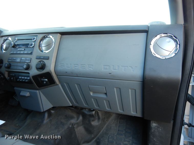 image for item DJ8131 2012 Ford F550 Super Duty  Crew Cab flatbed truck