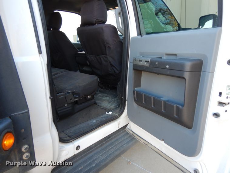 image for item DJ8131 2012 Ford F550 Super Duty  Crew Cab flatbed truck