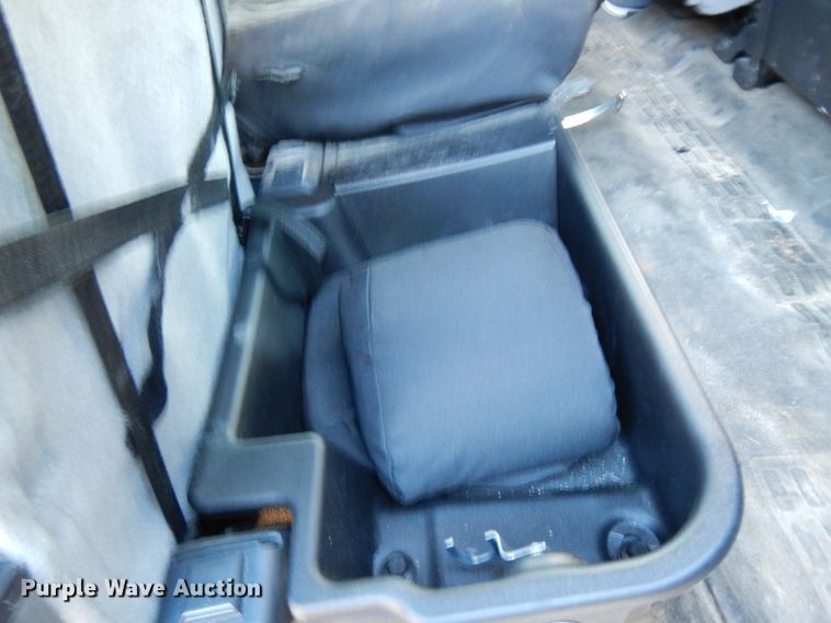 image for item DJ8131 2012 Ford F550 Super Duty  Crew Cab flatbed truck