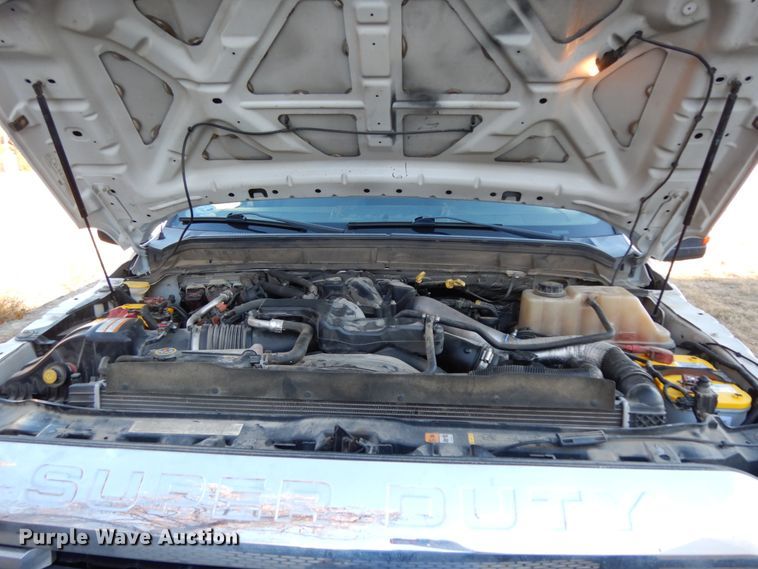 image for item DJ8131 2012 Ford F550 Super Duty  Crew Cab flatbed truck