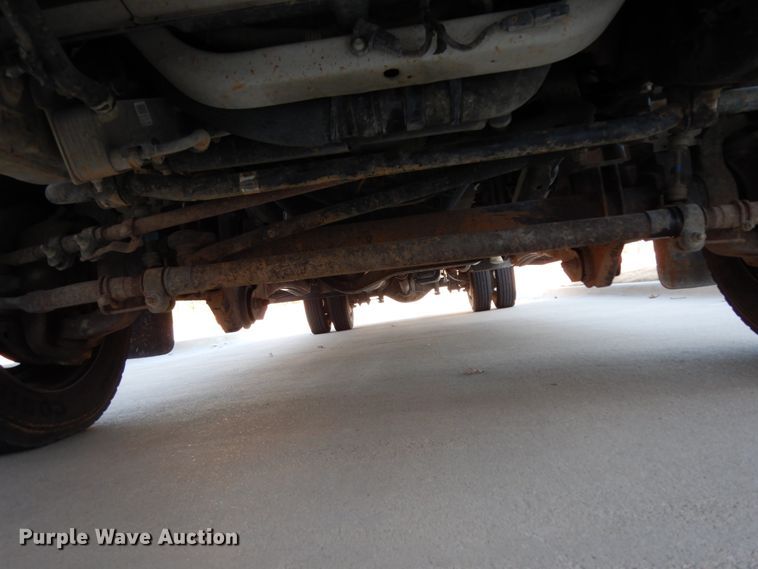 image for item DJ8131 2012 Ford F550 Super Duty  Crew Cab flatbed truck