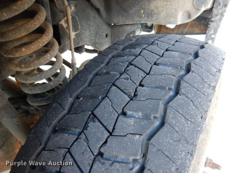 image for item DJ8131 2012 Ford F550 Super Duty  Crew Cab flatbed truck