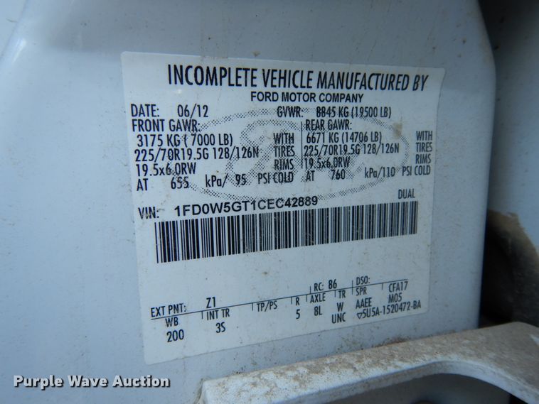 image for item DJ8131 2012 Ford F550 Super Duty  Crew Cab flatbed truck