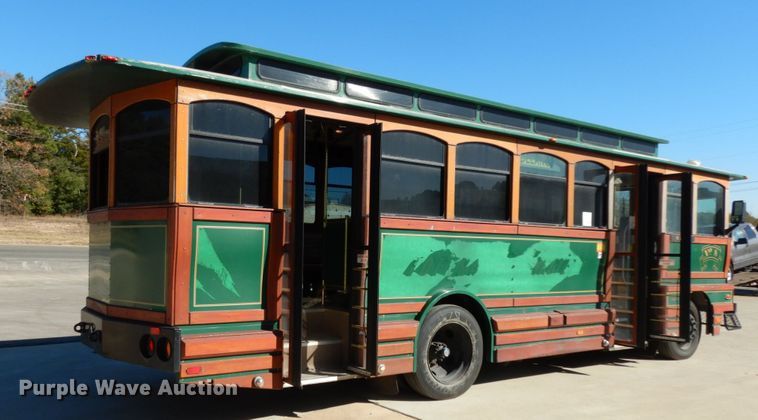 image for item DJ8132 2002 Chance Coach AH28  trolley