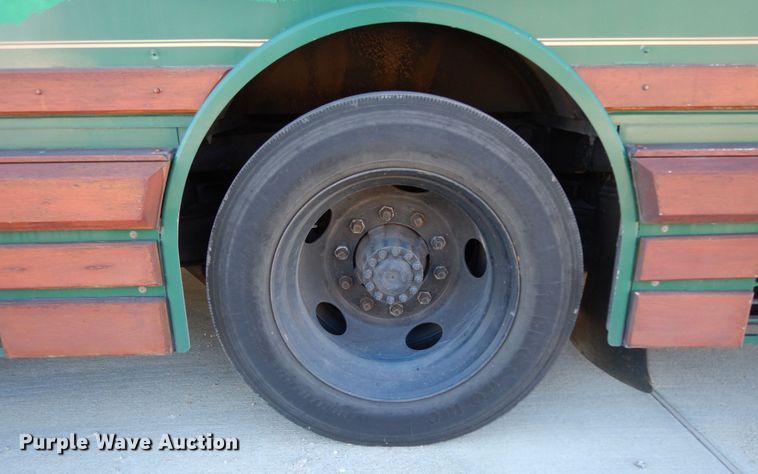 image for item DJ8132 2002 Chance Coach AH28  trolley