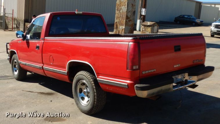 image for item DJ8133 1992 GMC C1500  pickup truck