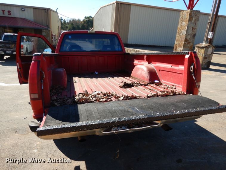 image for item DJ8133 1992 GMC C1500  pickup truck