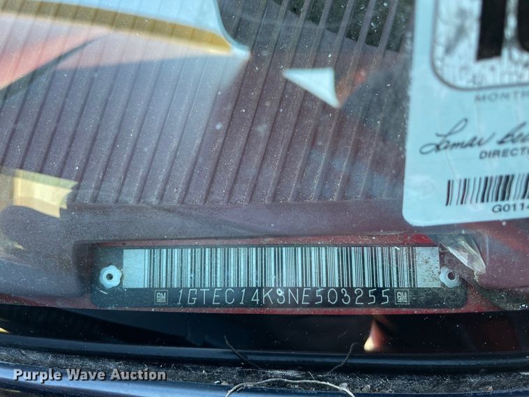 image for item DJ8133 1992 GMC C1500  pickup truck