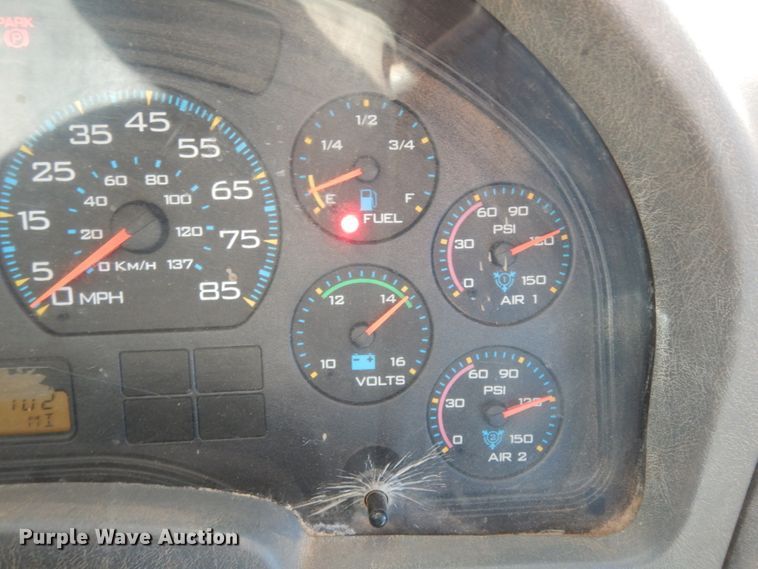 image for item DJ8134 2005 International 4300  digger derrick truck