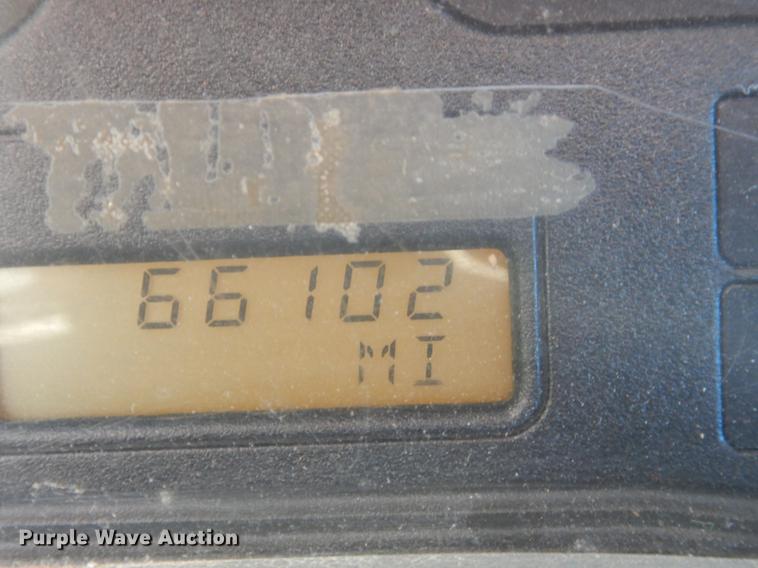 image for item DJ8134 2005 International 4300  digger derrick truck