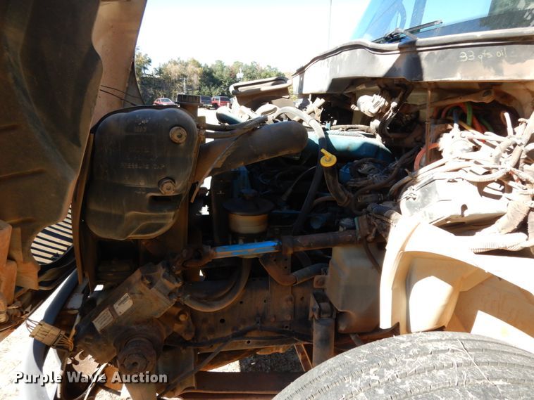 image for item DJ8134 2005 International 4300  digger derrick truck