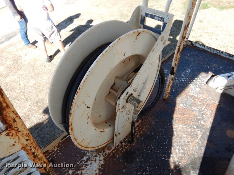 image for item DJ8134 2005 International 4300  digger derrick truck