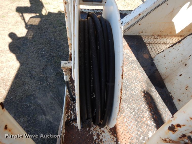 image for item DJ8134 2005 International 4300  digger derrick truck