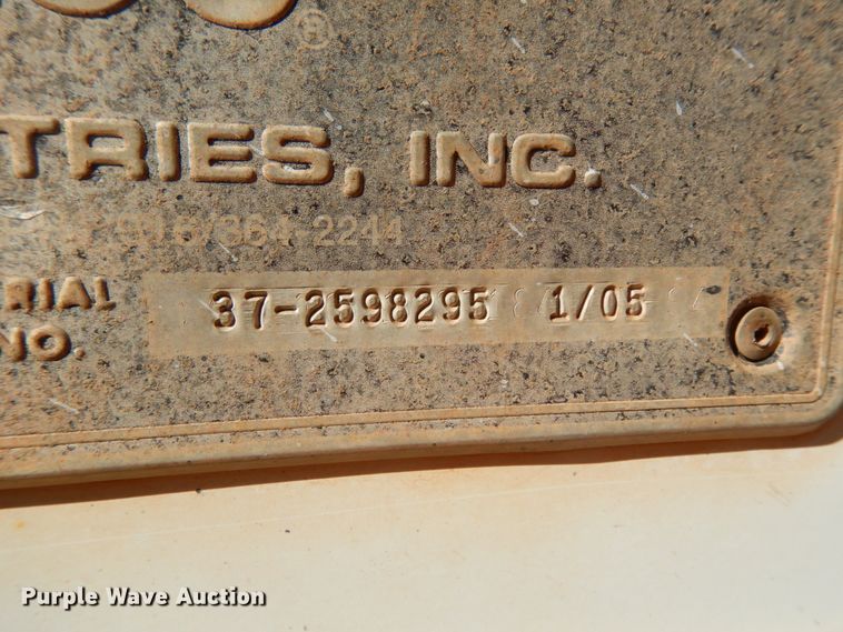 image for item DJ8134 2005 International 4300  digger derrick truck