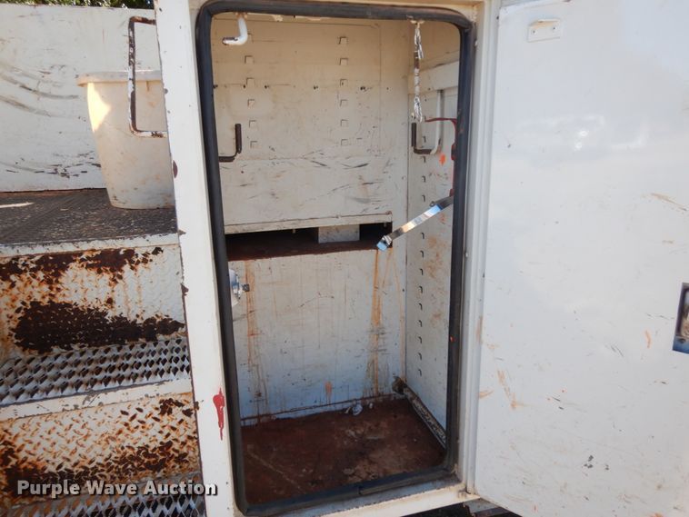 image for item DJ8134 2005 International 4300  digger derrick truck