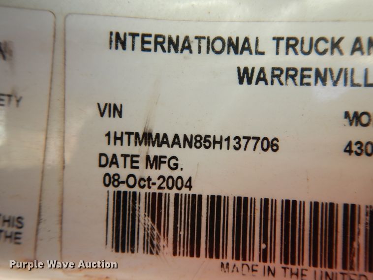 image for item DJ8134 2005 International 4300  digger derrick truck