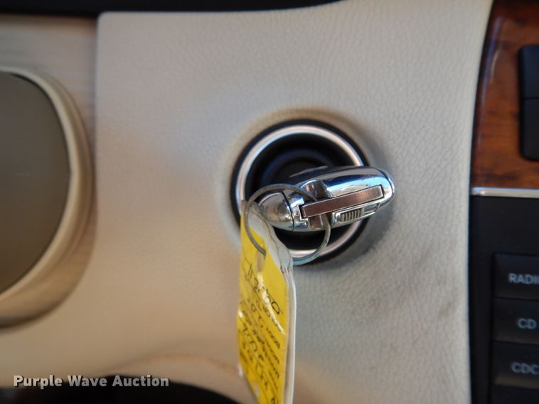 image for item DJ8136 2008 Mercedes Benz CLK350 convertible