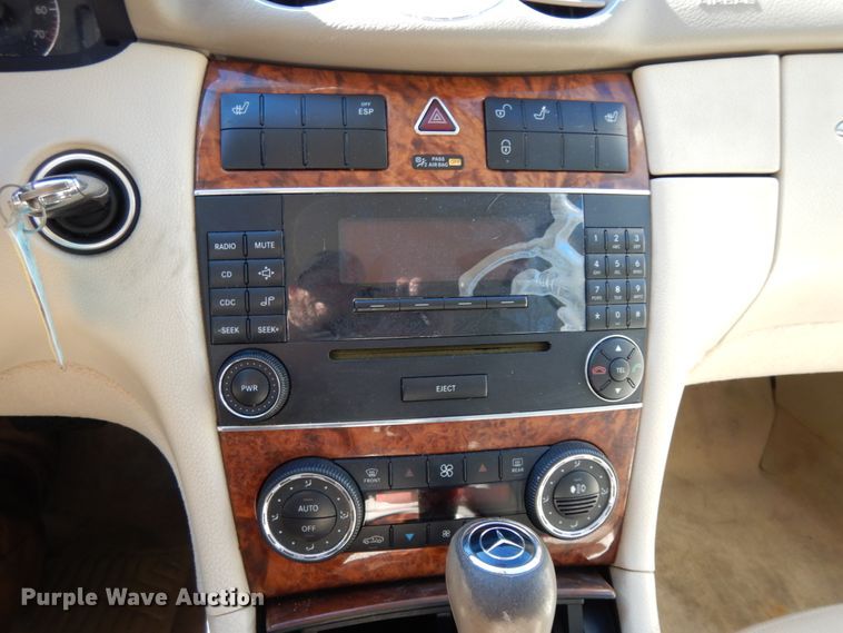 image for item DJ8136 2008 Mercedes Benz CLK350 convertible