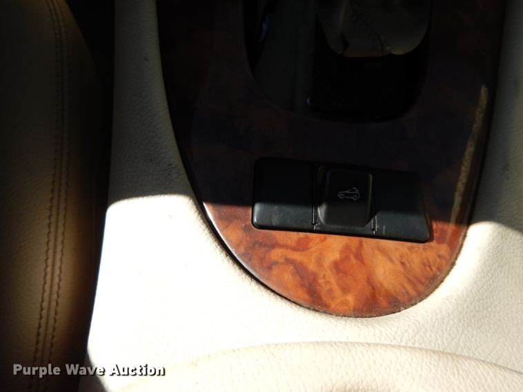 image for item DJ8136 2008 Mercedes Benz CLK350 convertible