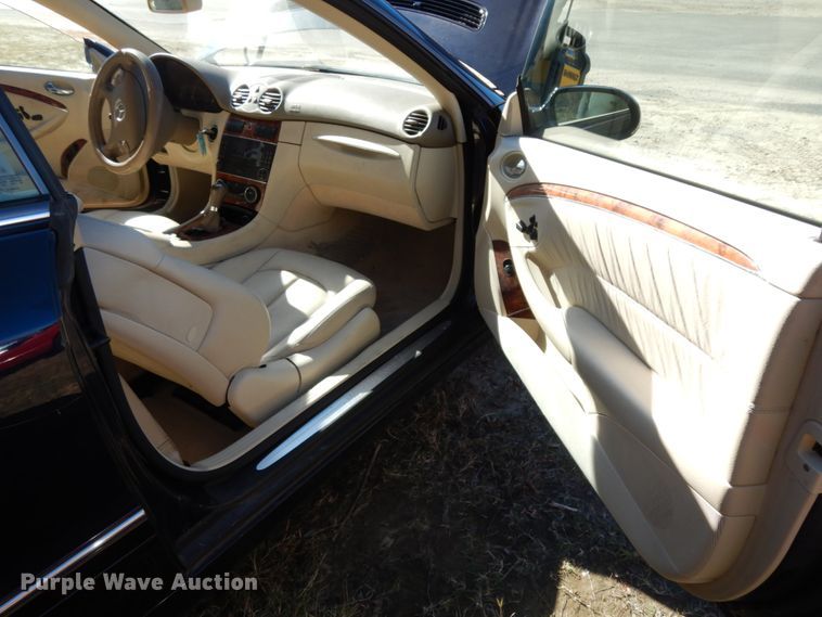 image for item DJ8136 2008 Mercedes Benz CLK350 convertible