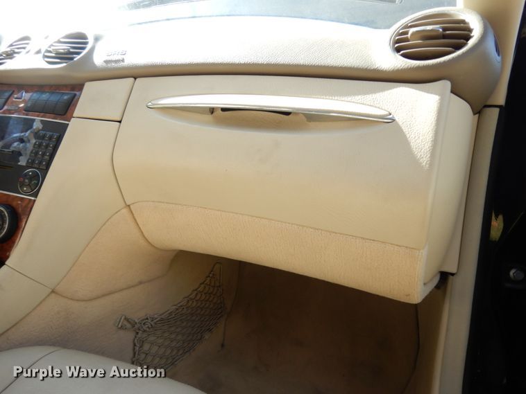 image for item DJ8136 2008 Mercedes Benz CLK350 convertible