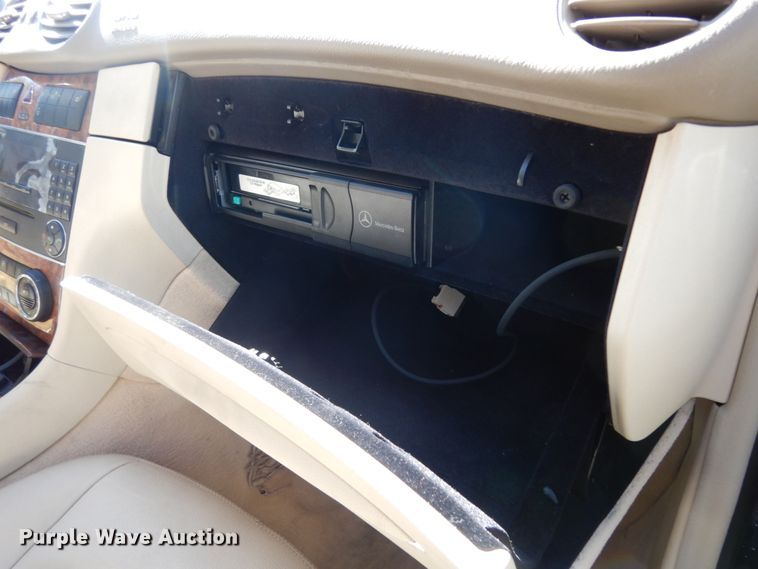 image for item DJ8136 2008 Mercedes Benz CLK350 convertible