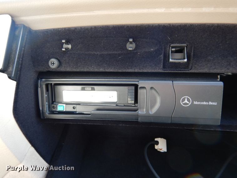 image for item DJ8136 2008 Mercedes Benz CLK350 convertible