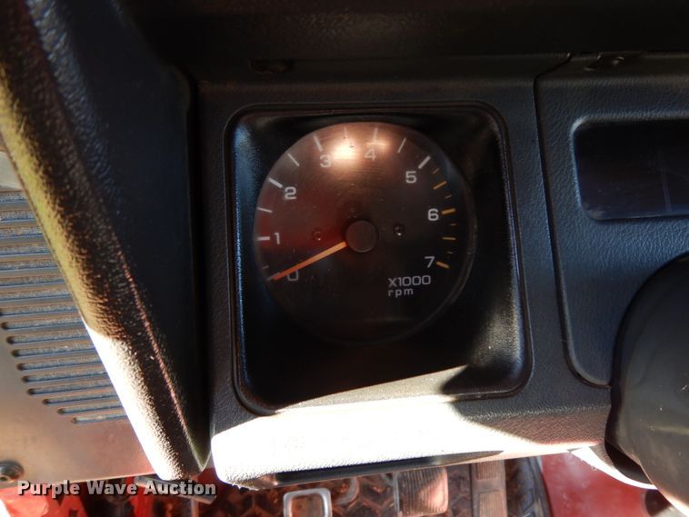 image for item DJ8137 1994 Jeep Wrangler  SUV