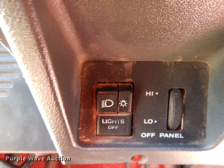 image for item DJ8137 1994 Jeep Wrangler  SUV