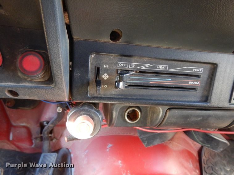 image for item DJ8137 1994 Jeep Wrangler  SUV