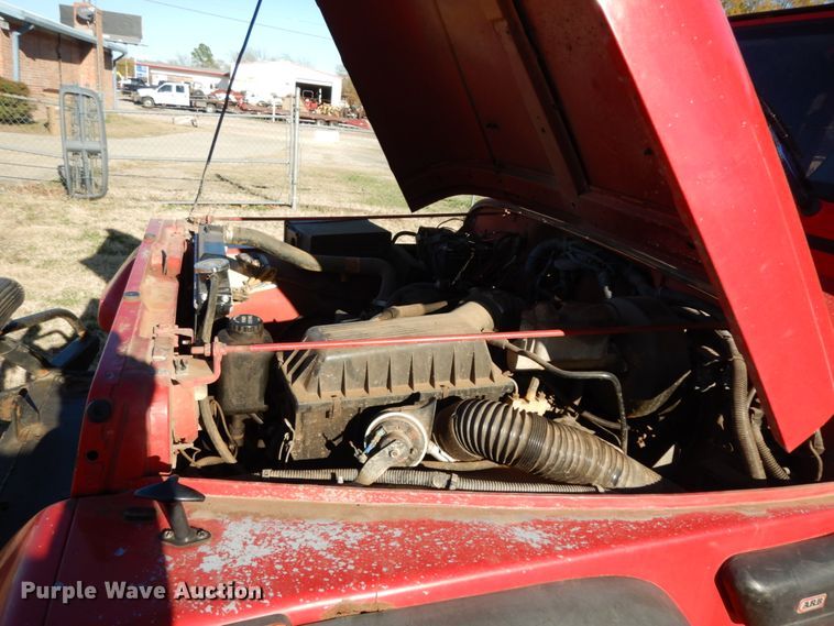 image for item DJ8137 1994 Jeep Wrangler  SUV