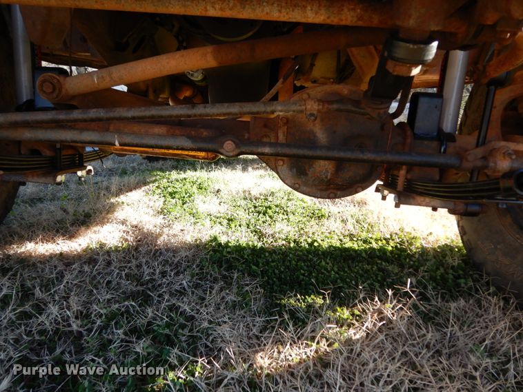 image for item DJ8137 1994 Jeep Wrangler  SUV