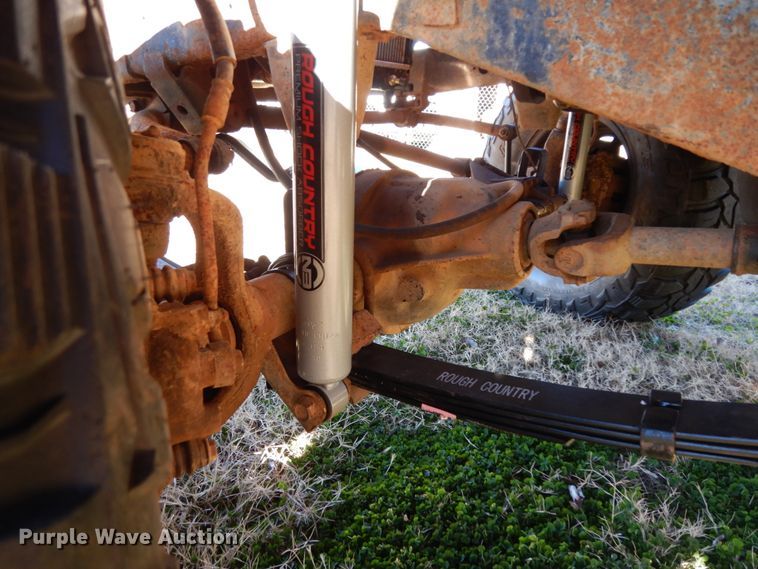 image for item DJ8137 1994 Jeep Wrangler  SUV