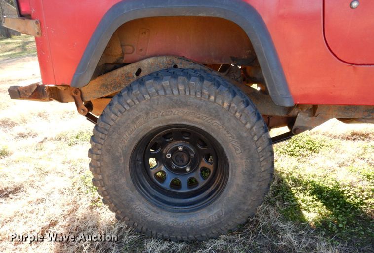 image for item DJ8137 1994 Jeep Wrangler  SUV