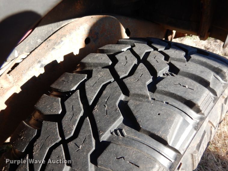 image for item DJ8137 1994 Jeep Wrangler  SUV