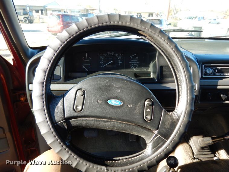 image for item DJ8138 1993 Ford F150  pickup truck