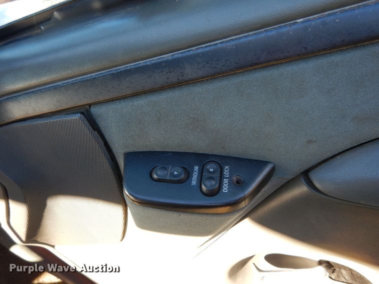 image for item DJ8138 1993 Ford F150  pickup truck